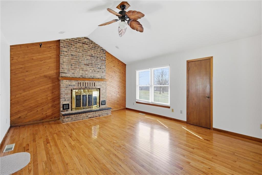 3111 South Fields Road Oak Grove, MO 64075 - Photo 16 of 36