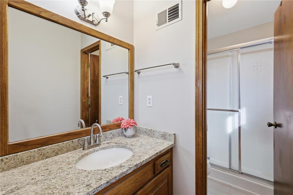 3111 South Fields Road Oak Grove, MO 64075 - Photo 19 of 36