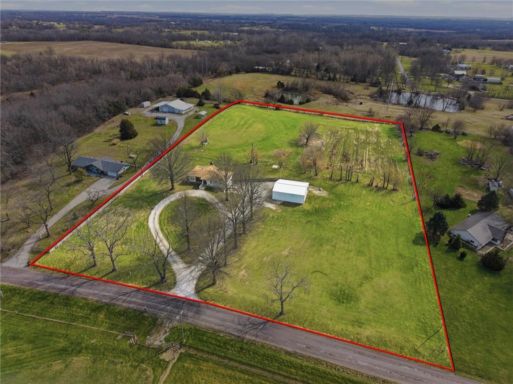 3111 South Fields Road Oak Grove, MO 64075 - Photo 5 of 36