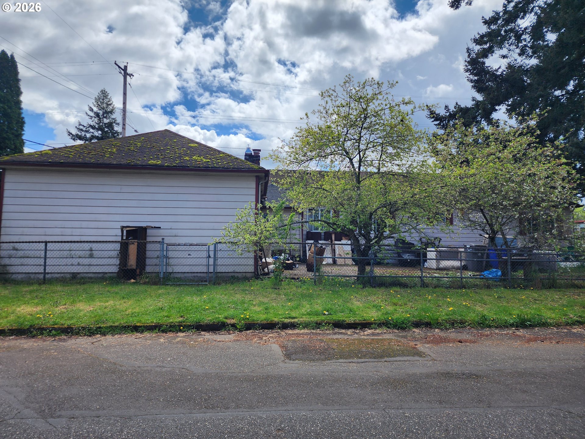 7929 Southeast Duke Street Portland, OR 97206 - Photo 17 of 19