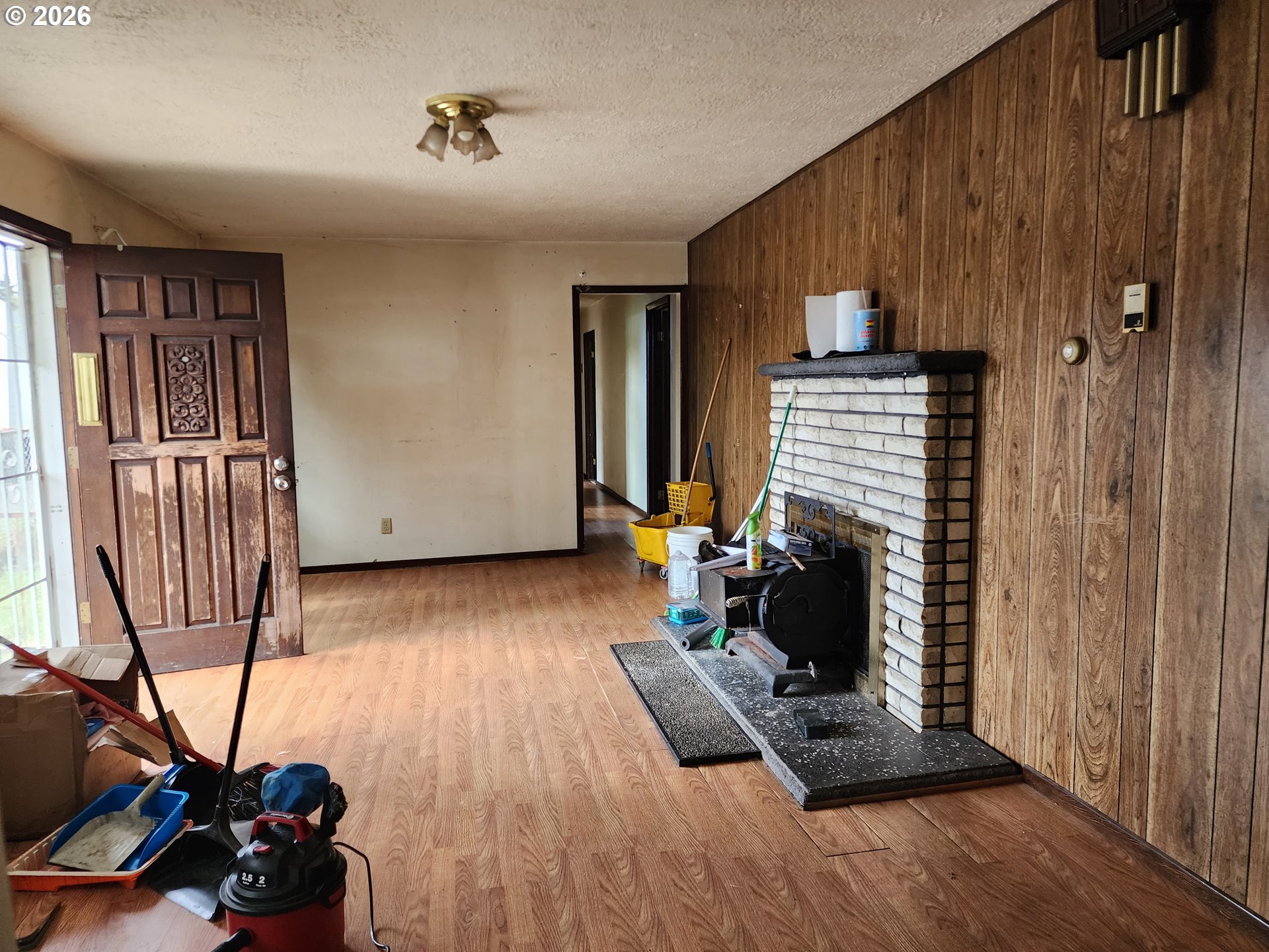 7929 Southeast Duke Street Portland, OR 97206 - Photo 3 of 19