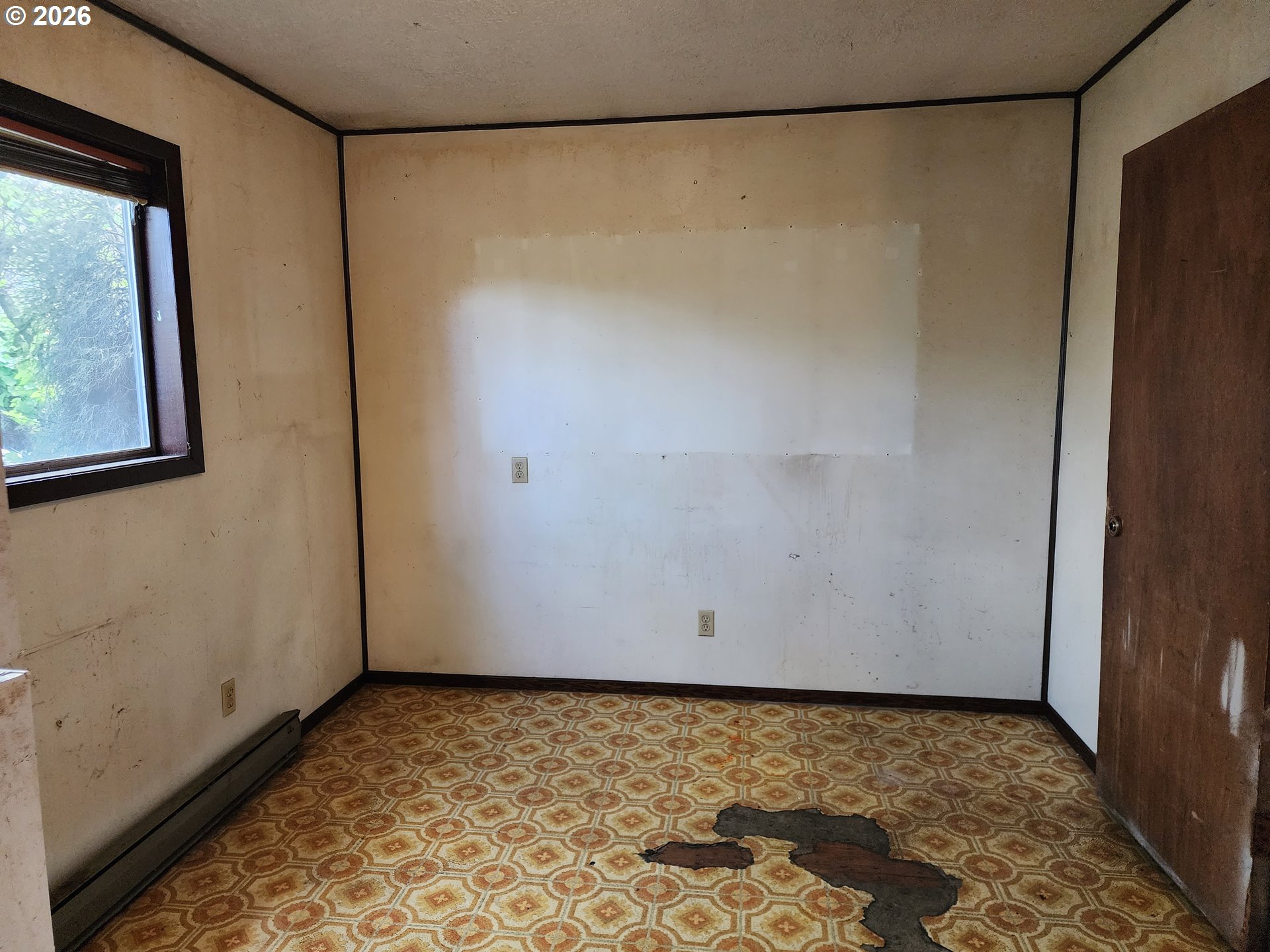 7929 Southeast Duke Street Portland, OR 97206 - Photo 6 of 19