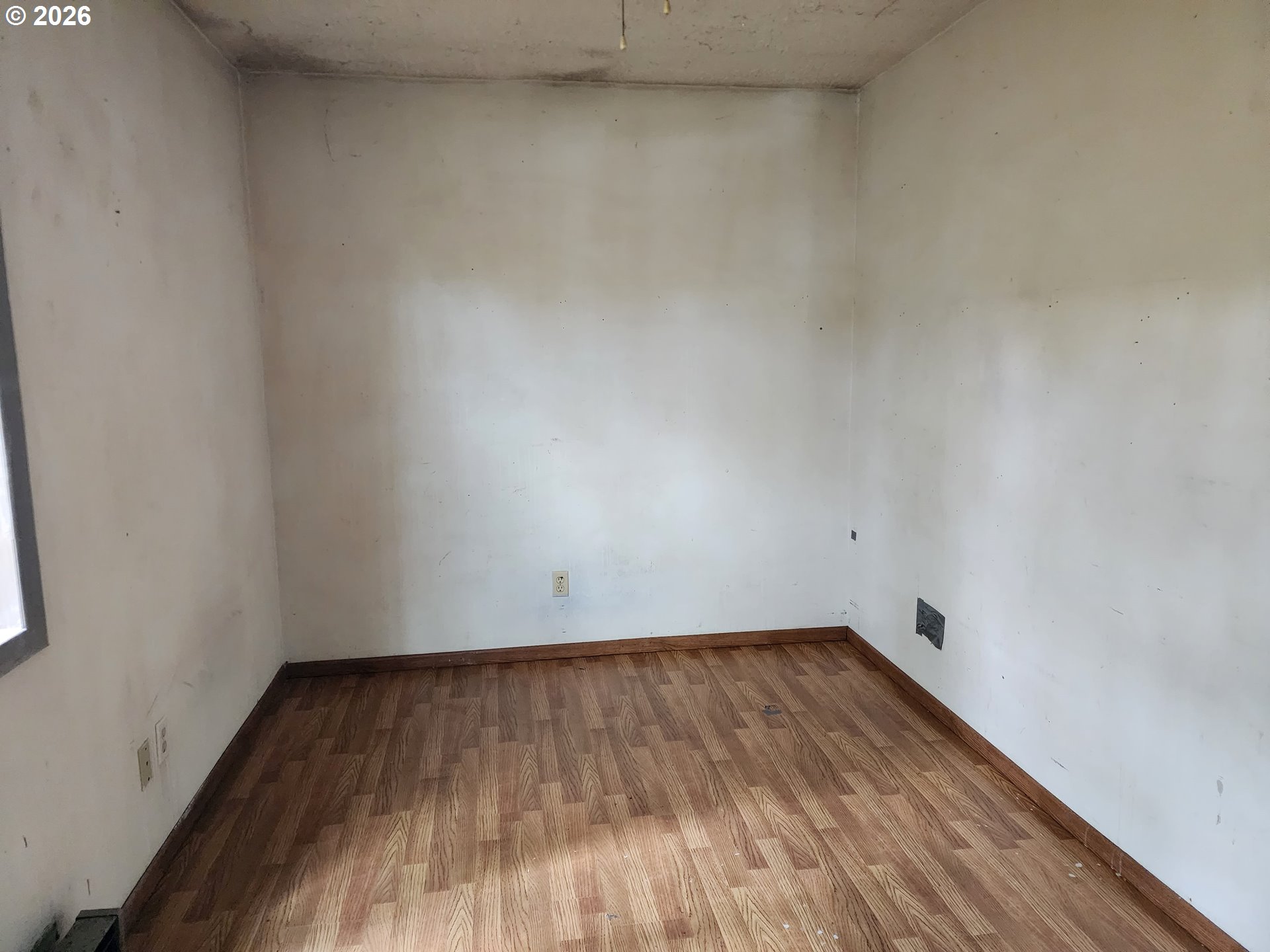 7929 Southeast Duke Street Portland, OR 97206 - Photo 9 of 19