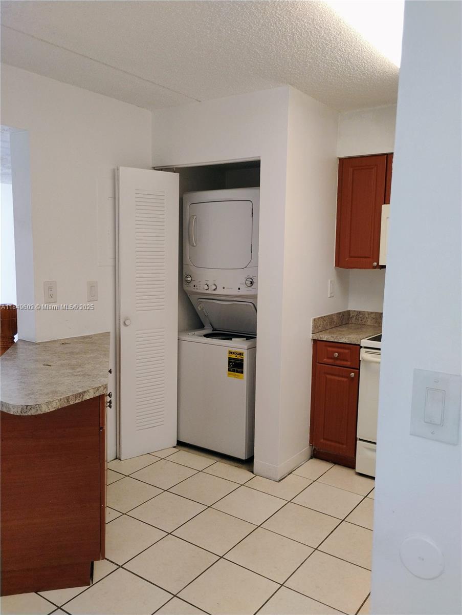 6045 Northwest 186th Street, Unit 304 Hialeah, FL 33015 - Photo 18 of 28