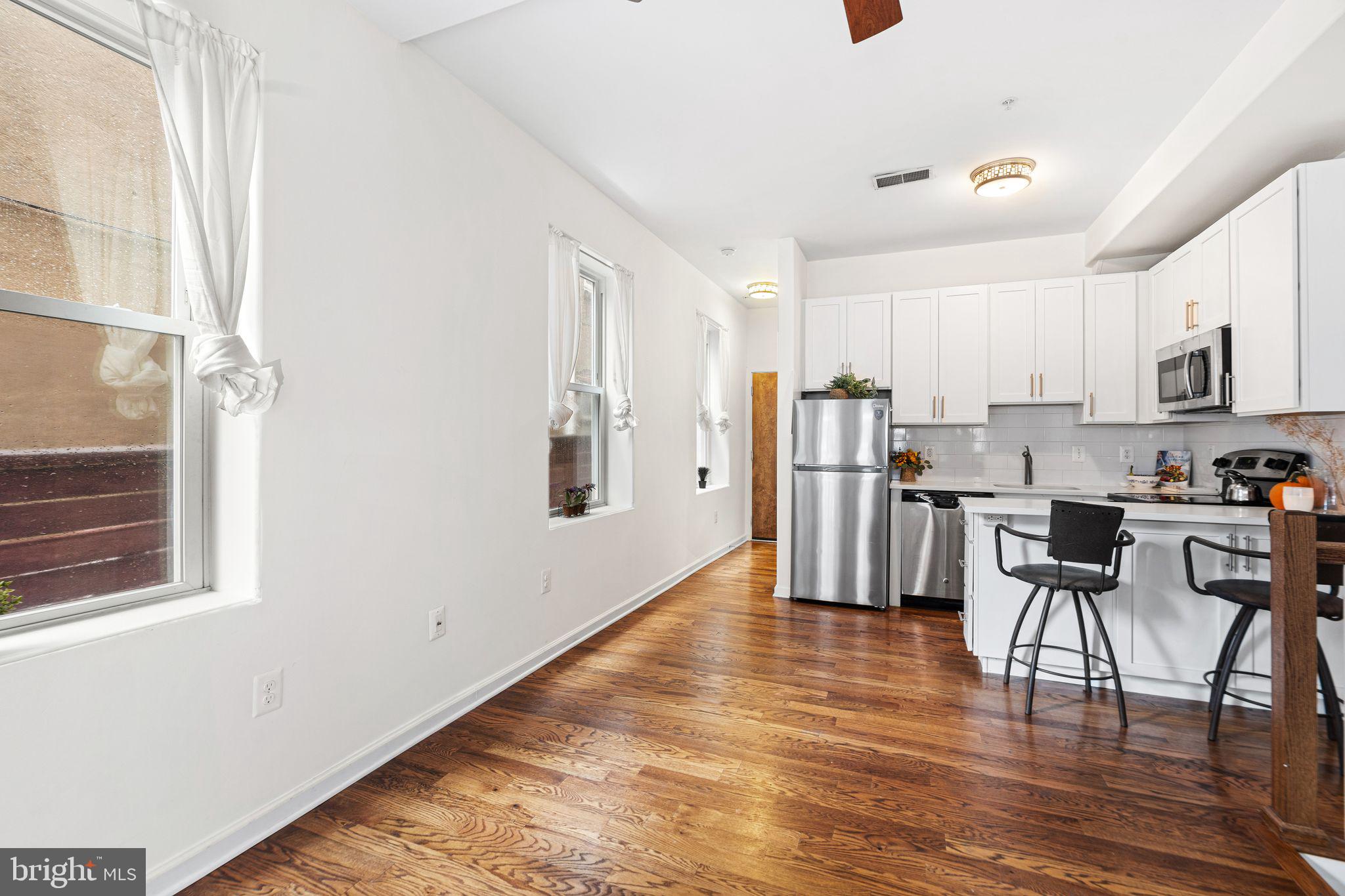 729 South 12th Street, Unit 101 Philadelphia, PA 19147 - Photo 4 of 25 dining area