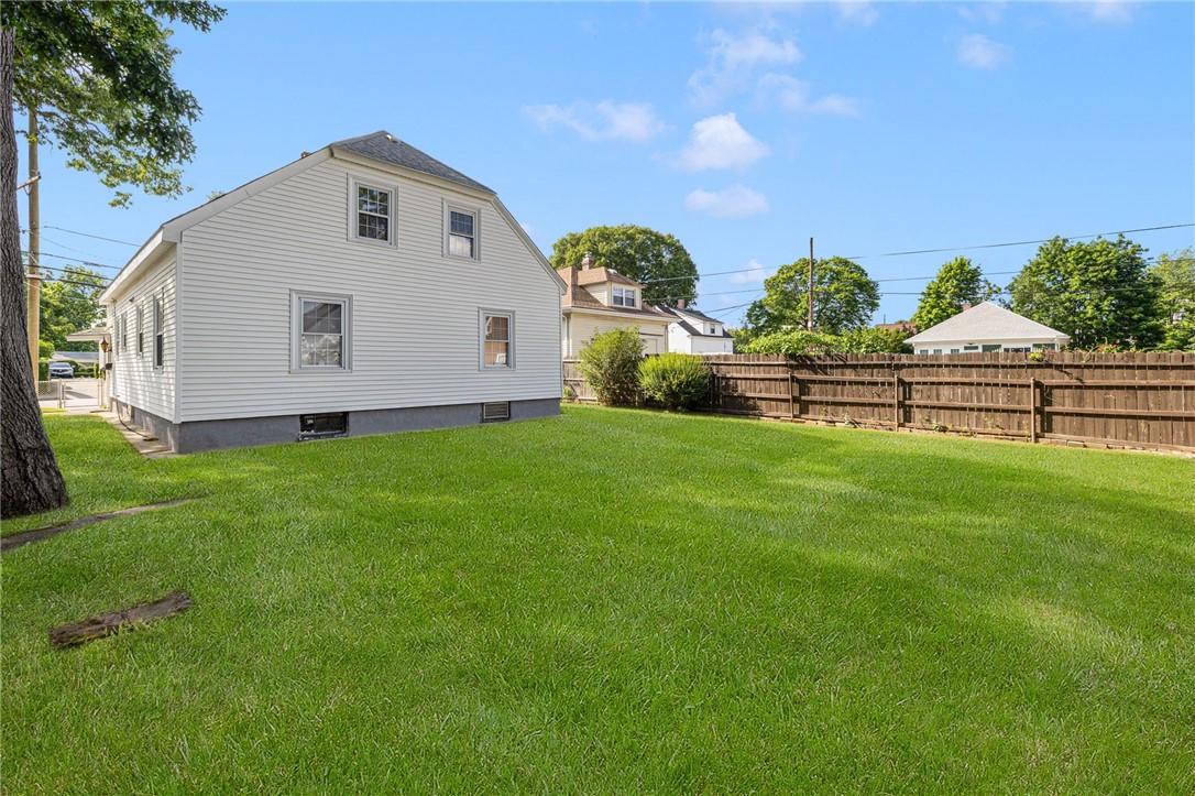 463 Power Road Pawtucket, RI 02860 - Photo 37 of 42
