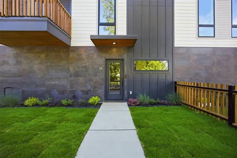 $699,000 | 4605 Belmont Avenue, Unit 102, Dallas, TX 75204