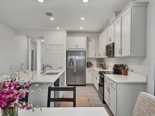 $3,500 | 7724 Saloon Lane, Sarasota, FL 34240