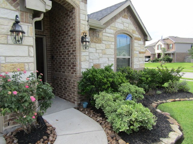 3902 Quiet Pines Court Spring, TX 77386 - Photo 3 of 19