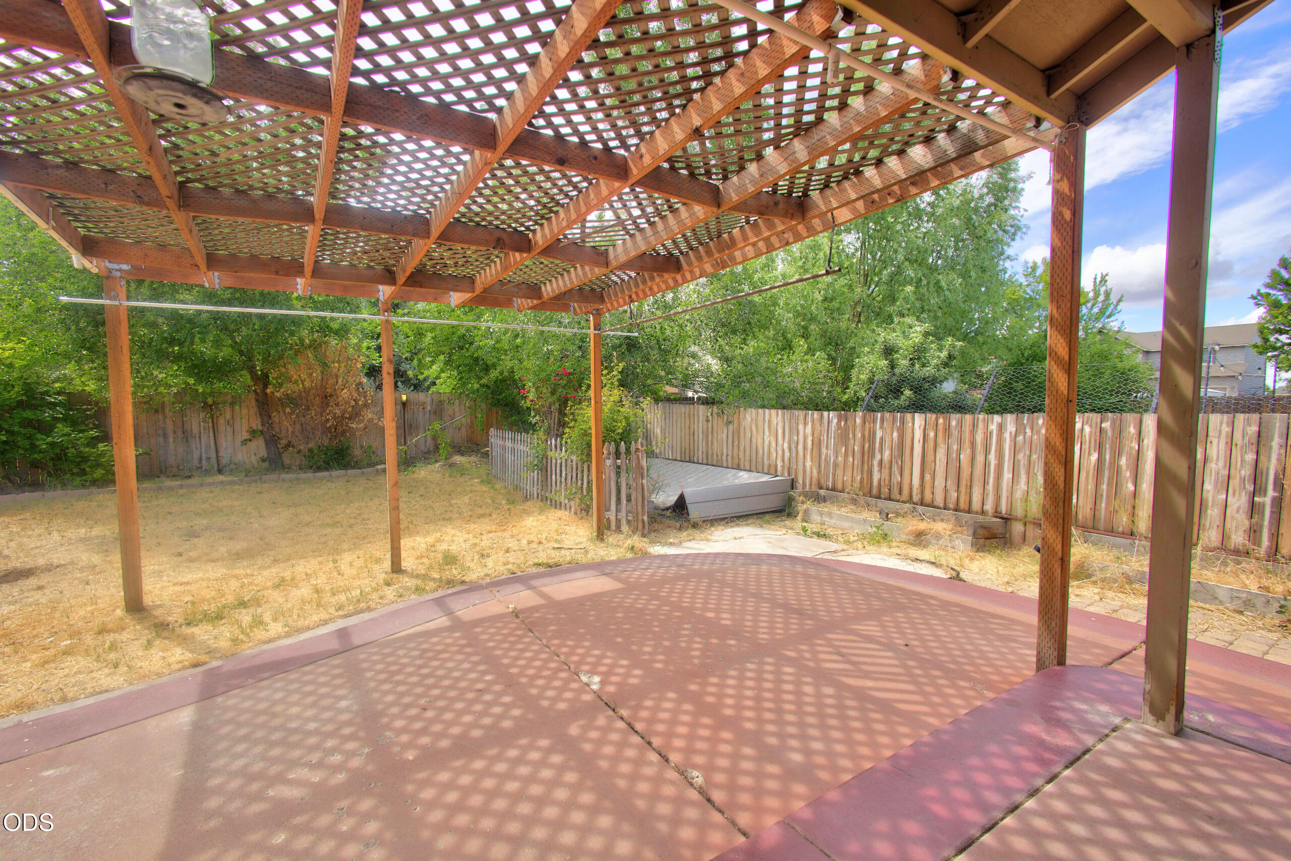 339 Southwest 29th Street Redmond, OR 97756 - Photo 22 of 34