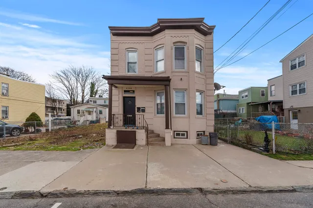 $2,400 | 4308 Grand Avenue, Unit 2, North Bergen, NJ 07047