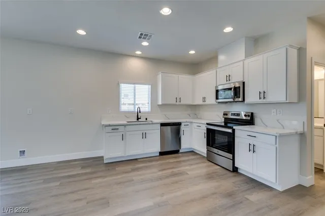 $2,200 | 1912 Carver Avenue, North Las Vegas, NV 89032