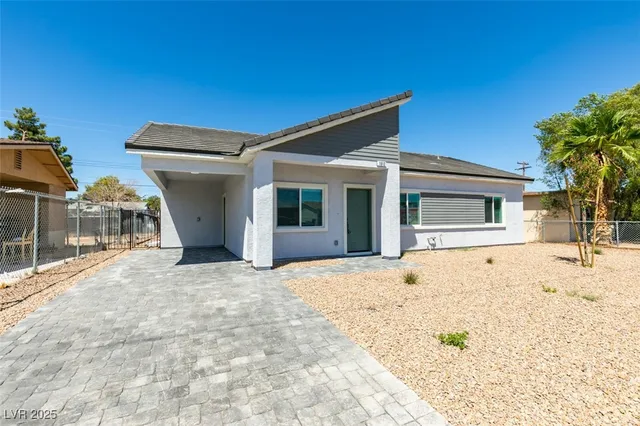 $2,200 | 1912 Carver Avenue, North Las Vegas, NV 89032