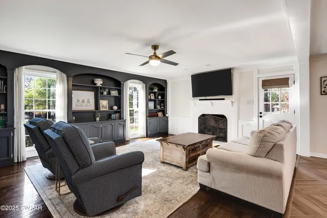 $659,999 | 23 Fairfield Place, Jackson, TN 38305