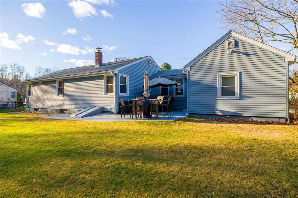 21 Williams Road North Grafton, MA 01536 - Photo 4 of 35 Gallery Image 4