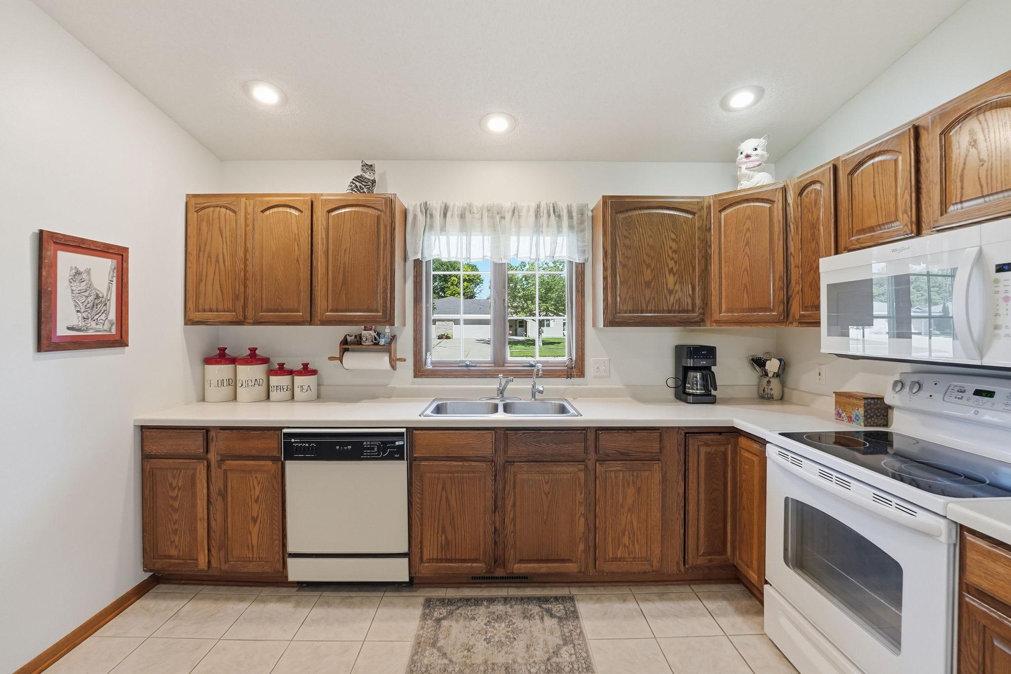 2706 9th Street Southwest Willmar, MN 56201 - Photo 9 of 36