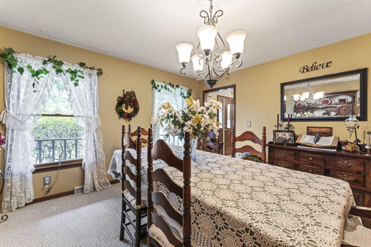 1550 Swans Road Northeast Newark, OH 43055 - Photo 15 of 65 Dining Room