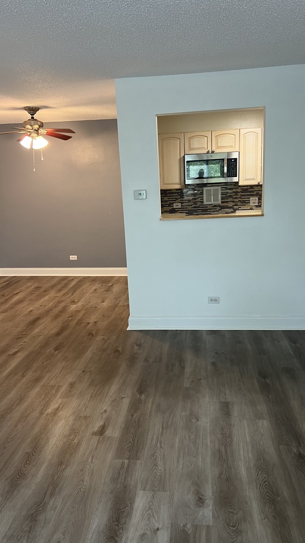 1227 South Old Wilke Road, Unit 406 Rolling Meadows, IL 60005 - Photo 7 of 16