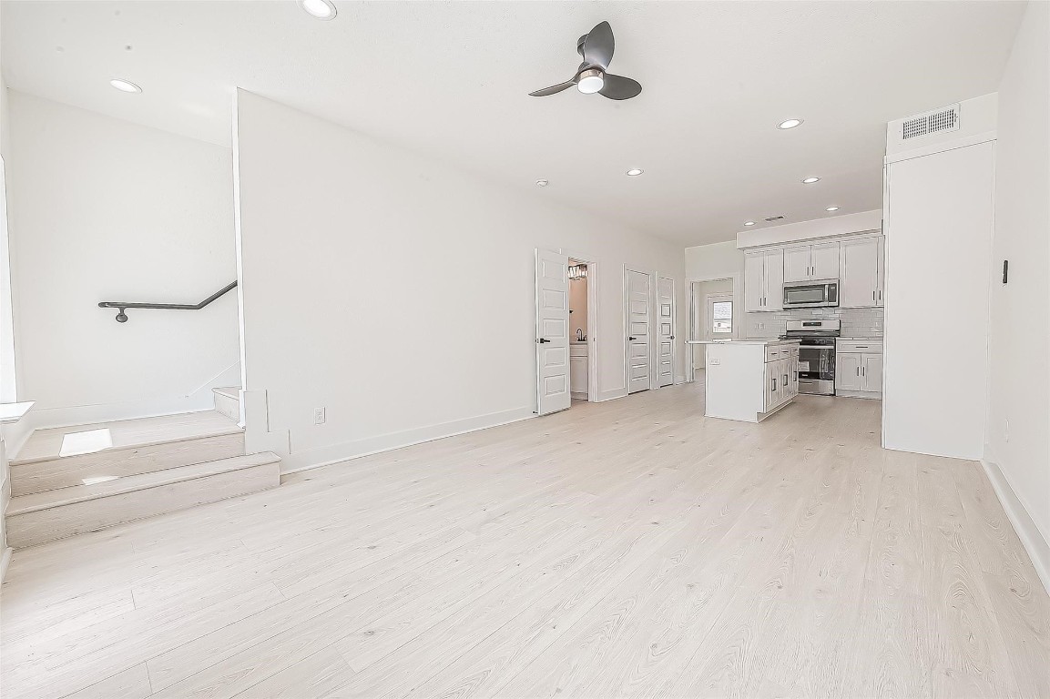 4135 Mallow Street, Unit B Houston, TX 77051 - Photo 5 of 11