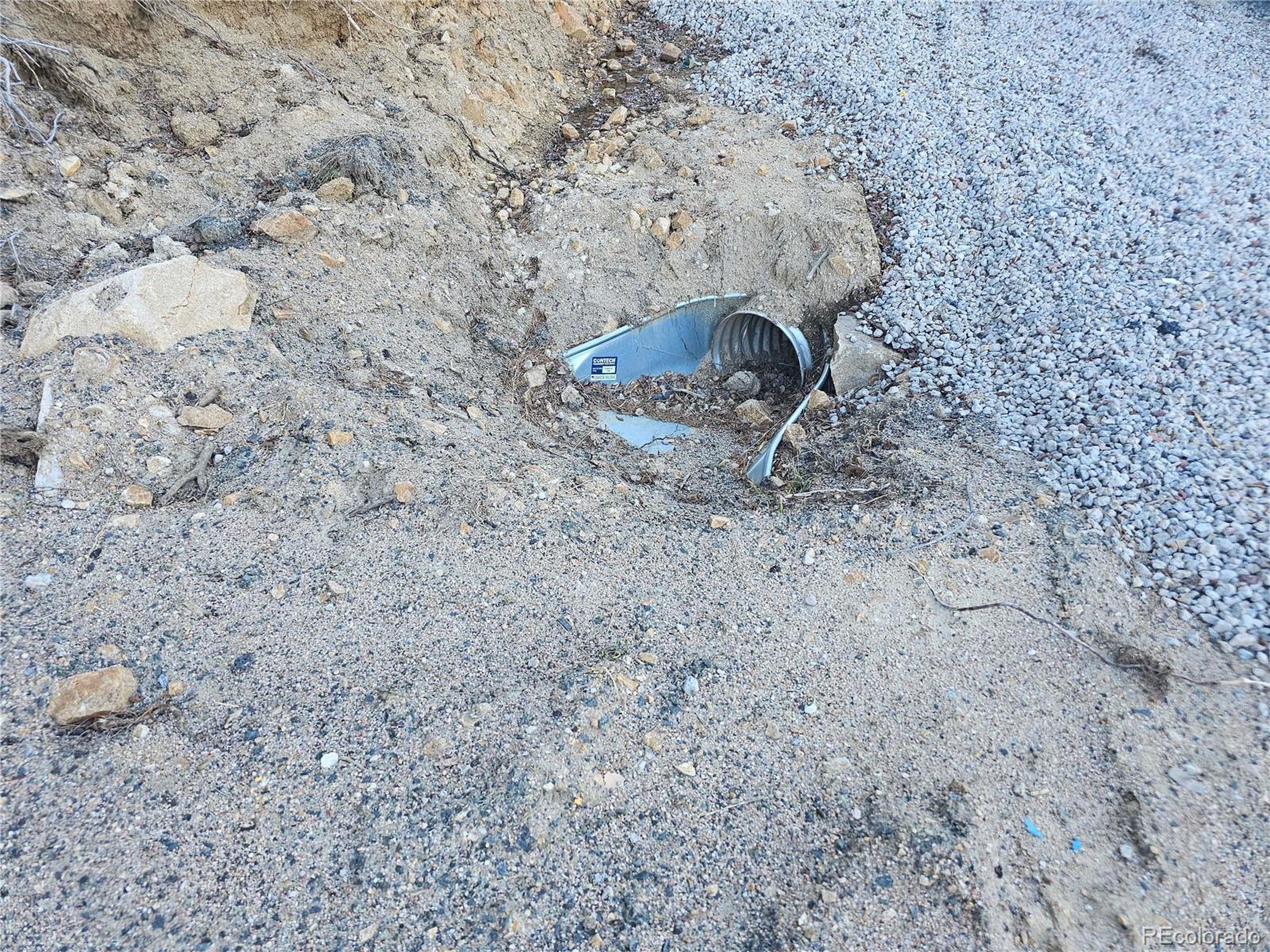 35 72 W Golden, CO 80403 - Photo 10 of 19 a backyard of a house