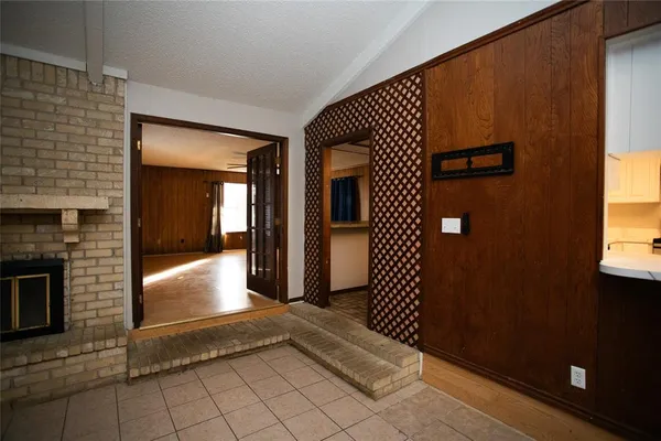 $2,100 | 1716 Briar Meadow Drive, Arlington, TX 76014