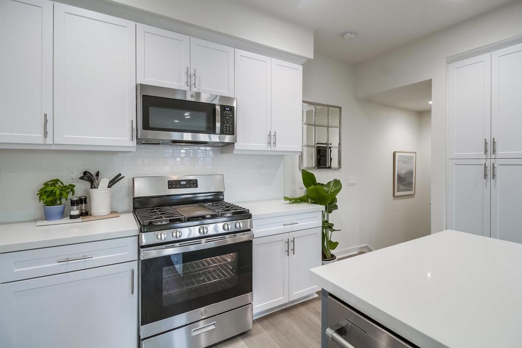 317 Brookside Way Santee, CA 92071 - Photo 8 of 51