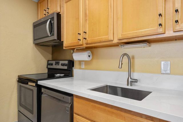 $724,000 | 76-6246 Alii Drive, Unit 324, Kailua-Kona, HI 96740