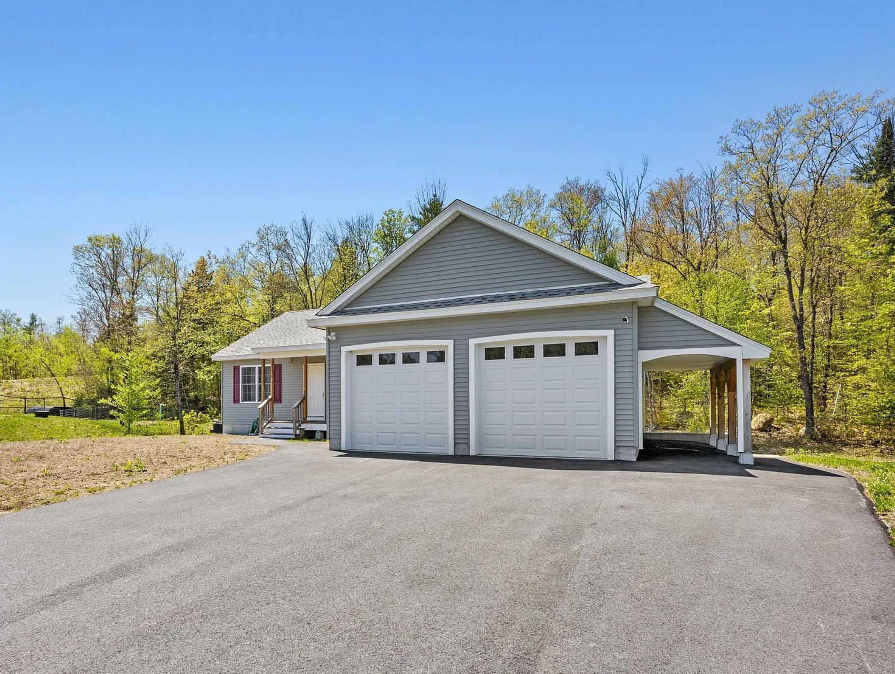 17 Minott Road Hillsborough, NH 03244 - Photo 3 of 38