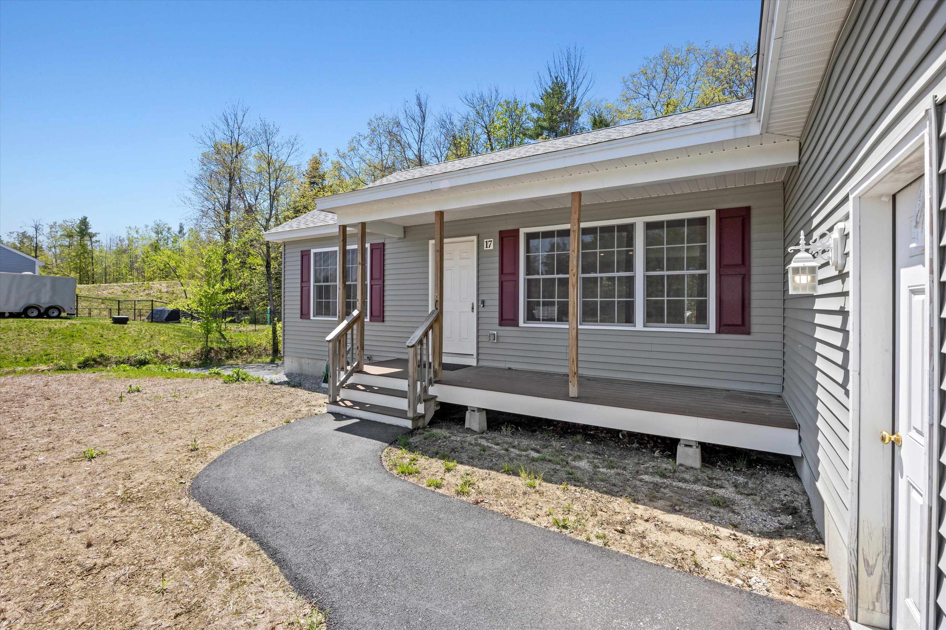 17 Minott Road Hillsborough, NH 03244 - Photo 4 of 38