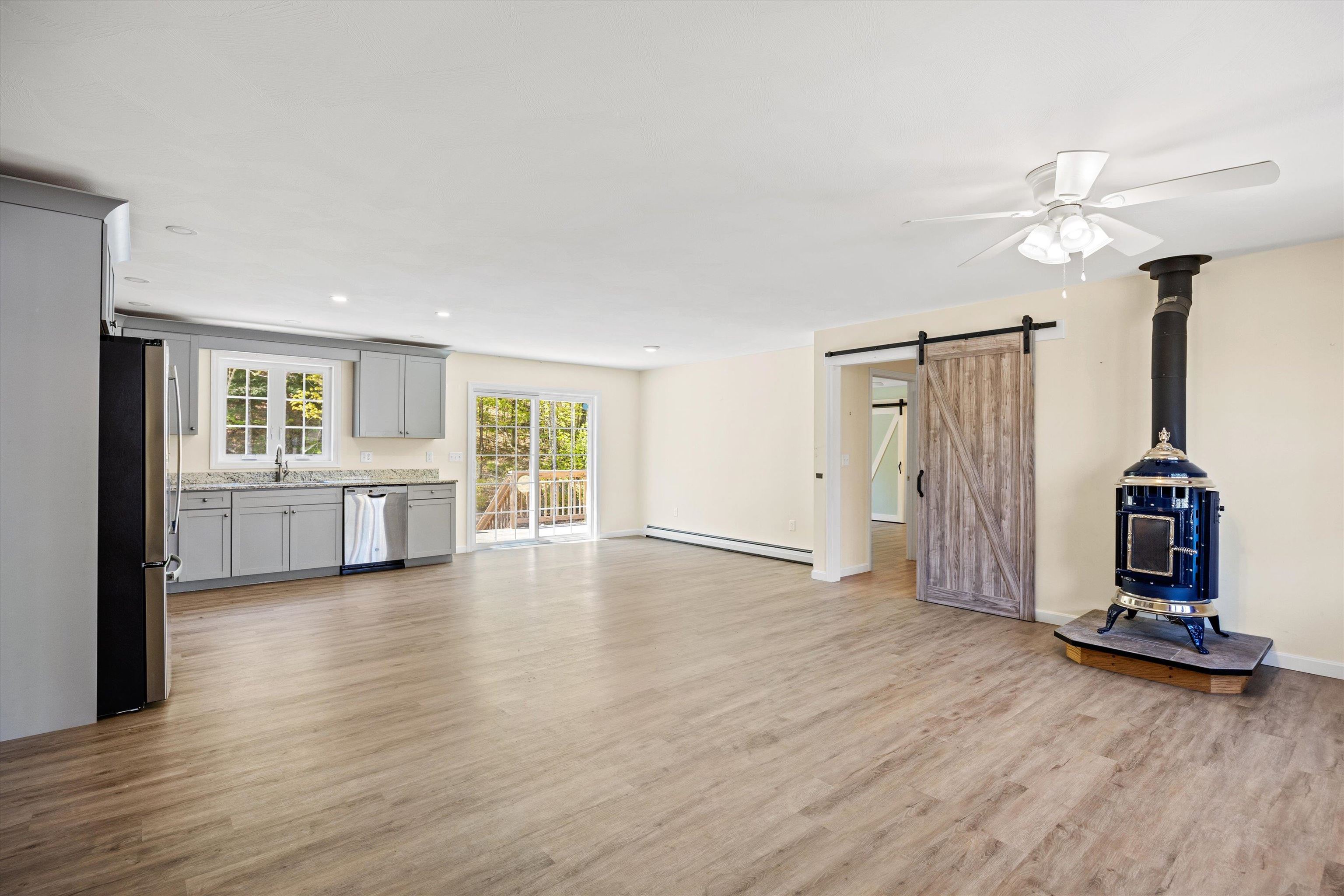 17 Minott Road Hillsborough, NH 03244 - Photo 7 of 38