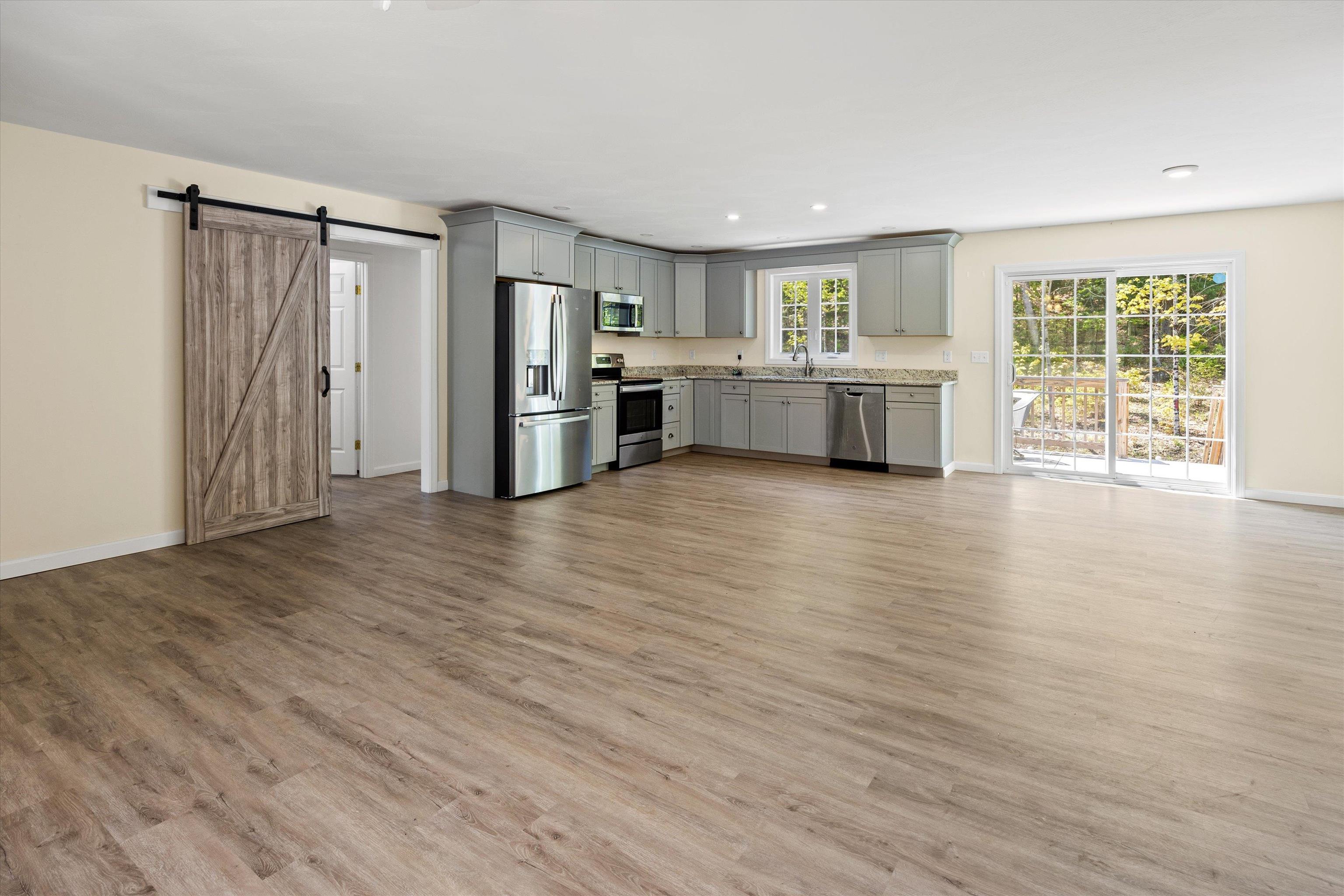 17 Minott Road Hillsborough, NH 03244 - Photo 9 of 38