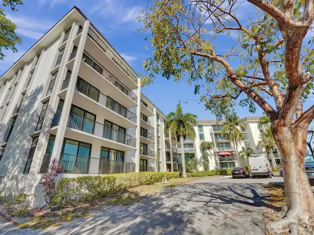 $379,000 | 1101 River Reach Drive, Unit 205, Fort Lauderdale, FL 33315