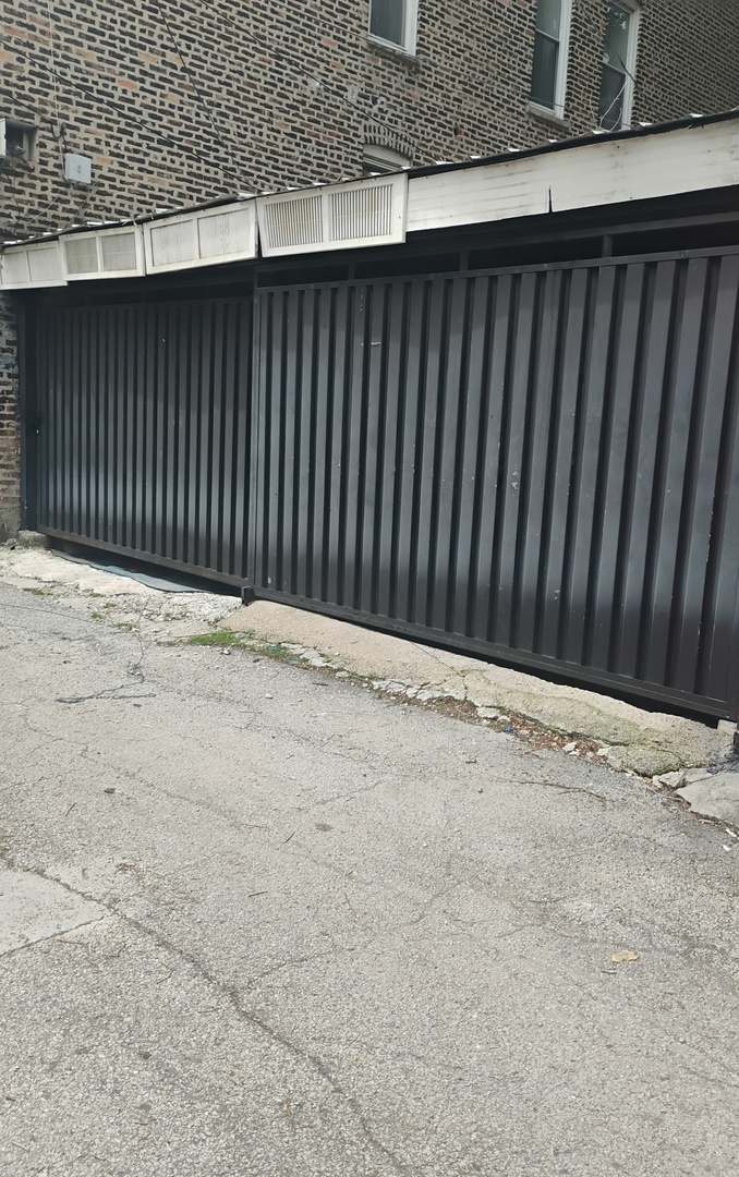 2015 South Throop Street Chicago, IL 60608 - Photo 4 of 4