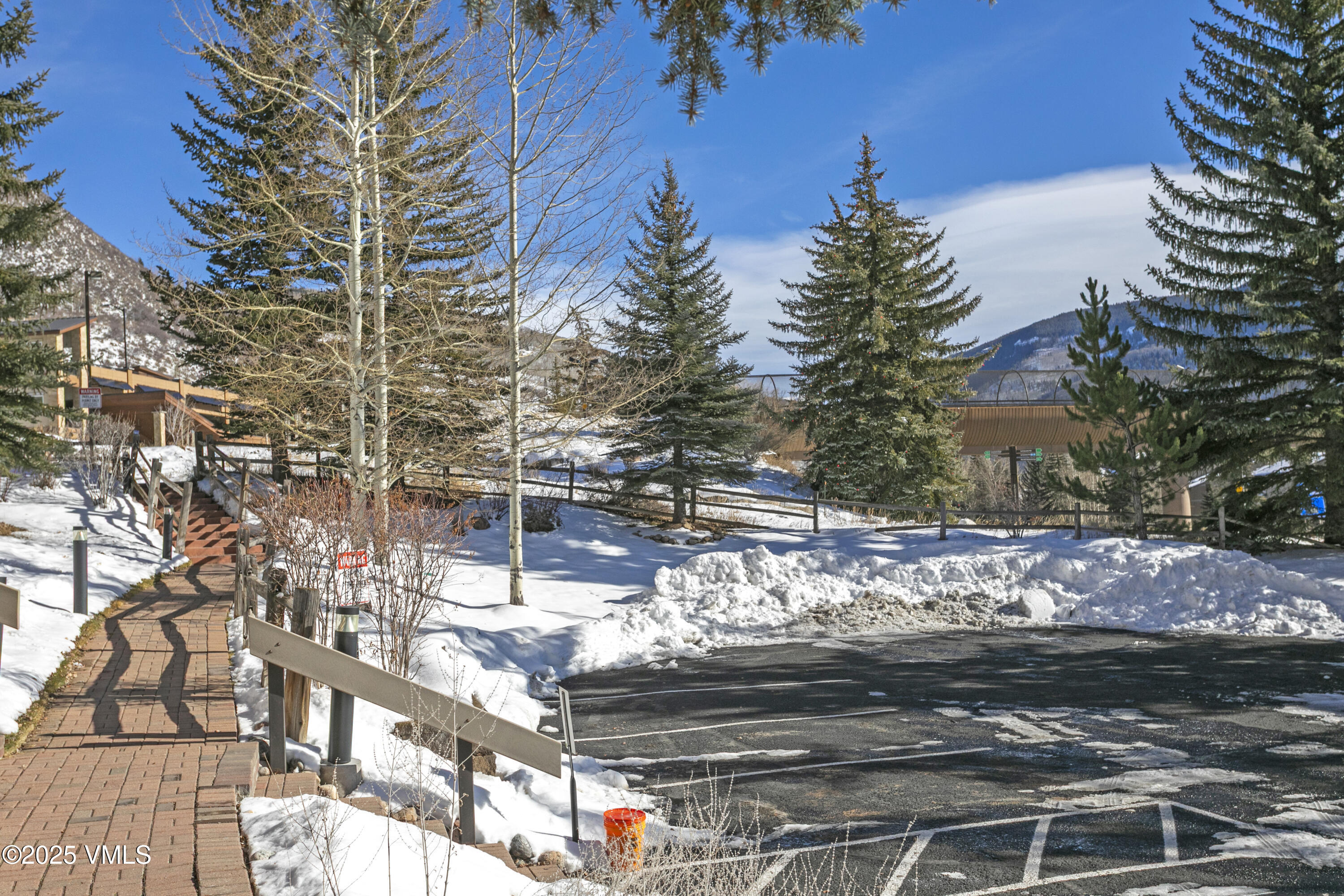 605 North Frontage Road West, Unit 14A Vail, CO 81657 - Photo 26 of 34 Sunvaiil 14A-008