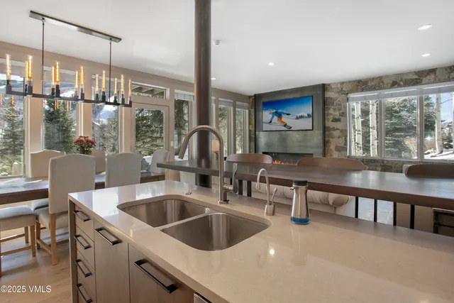 $1,695,000 | 605 North Frontage Road West, Unit 14A, Vail, CO 81657