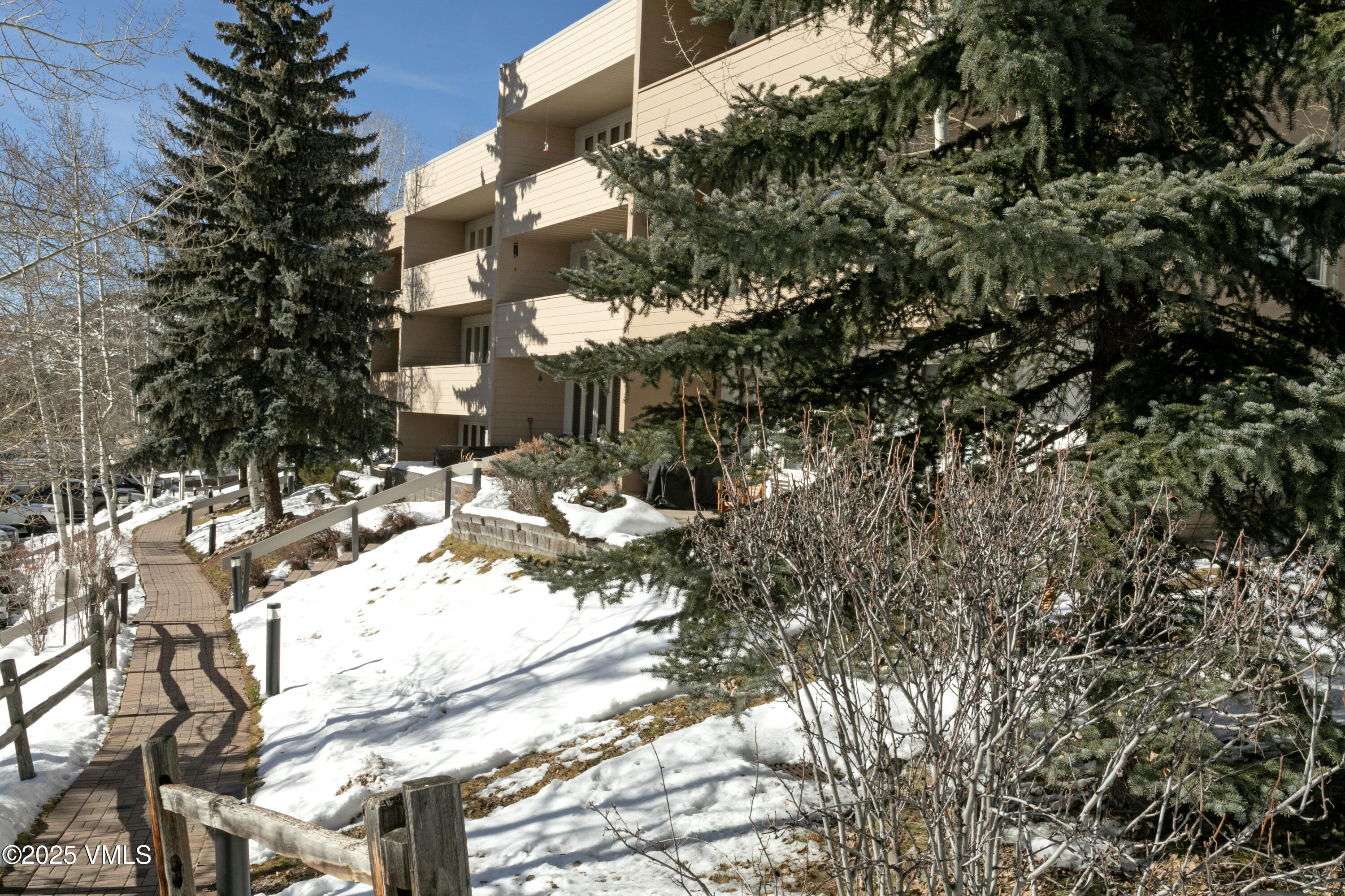 605 North Frontage Road West, Unit 14A Vail, CO 81657 - Photo 31 of 34 Sunvaiil 14A-014