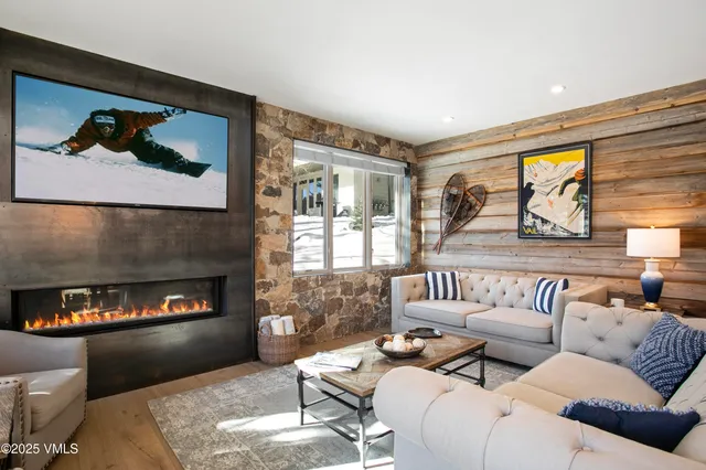 $1,695,000 | 605 North Frontage Road West, Unit 14A, Vail, CO 81657