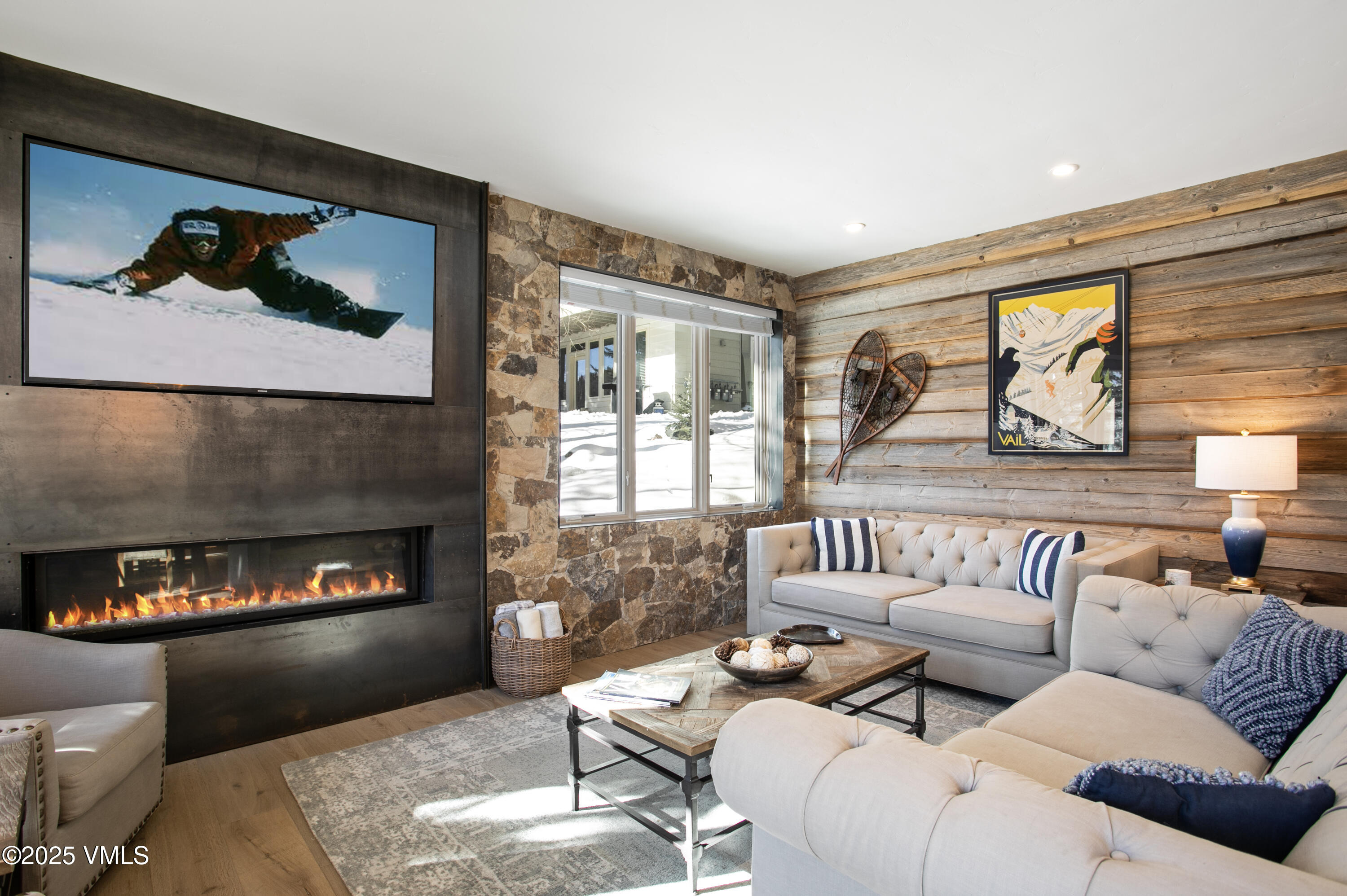 605 North Frontage Road West, Unit 14A Vail, CO 81657 - Photo 5 of 34 Sunvaiil 14A-016