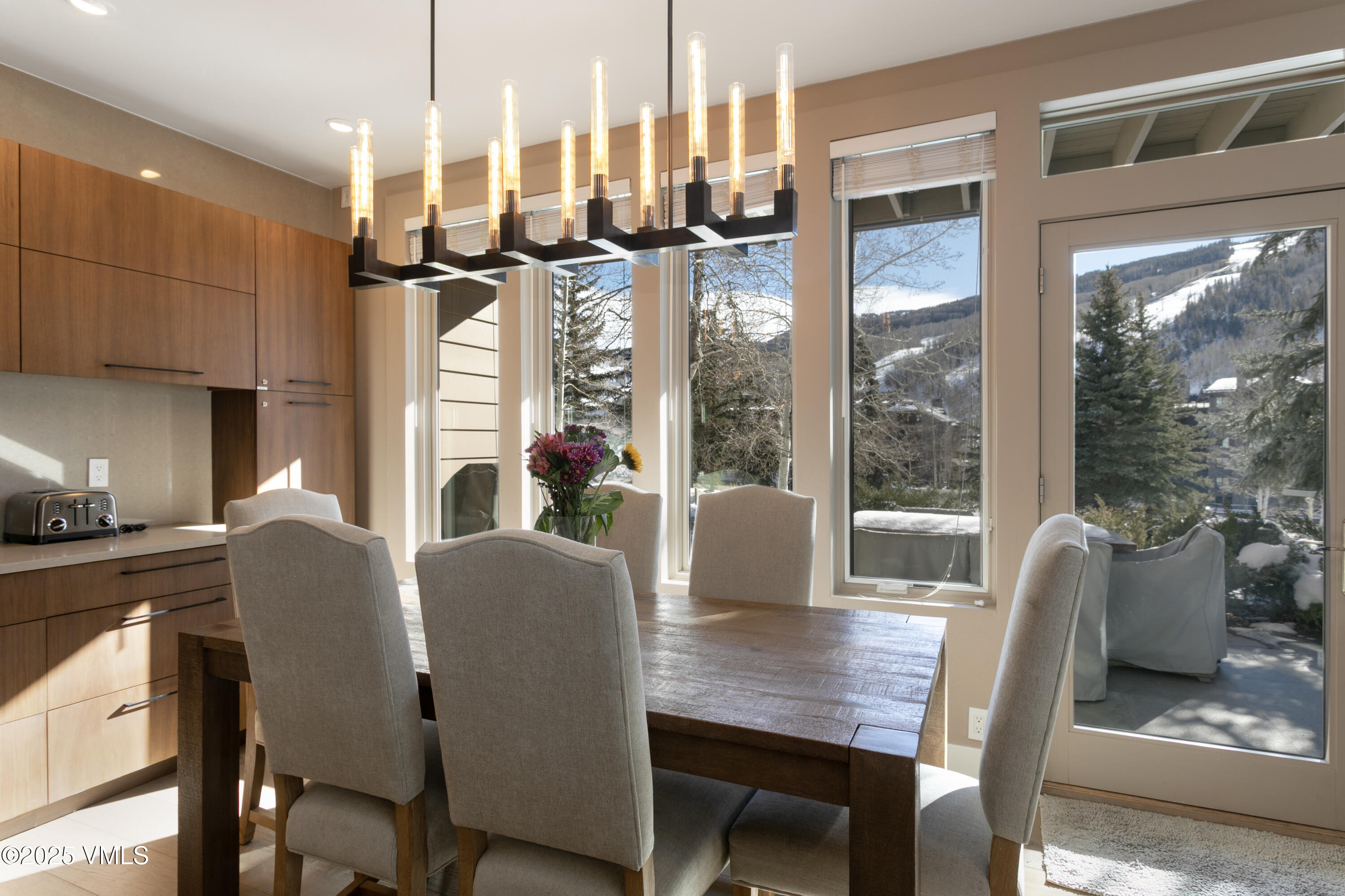 605 North Frontage Road West, Unit 14A Vail, CO 81657 - Photo 7 of 34 Sunvaiil 14A-018