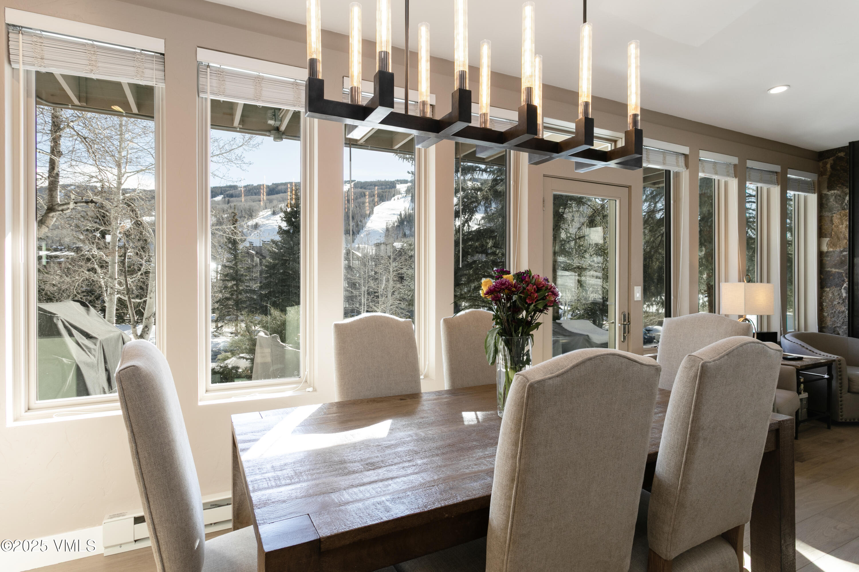 605 North Frontage Road West, Unit 14A Vail, CO 81657 - Photo 8 of 34 Sunvaiil 14A-019