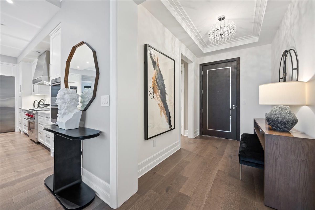 435 North Michigan Avenue, Unit 814 Chicago, IL 60611 - Photo 2 of 53