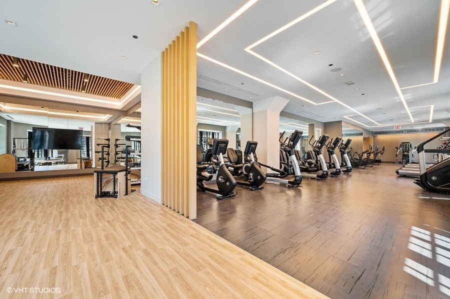 435 North Michigan Avenue, Unit 814 Chicago, IL 60611 - Photo 33 of 53