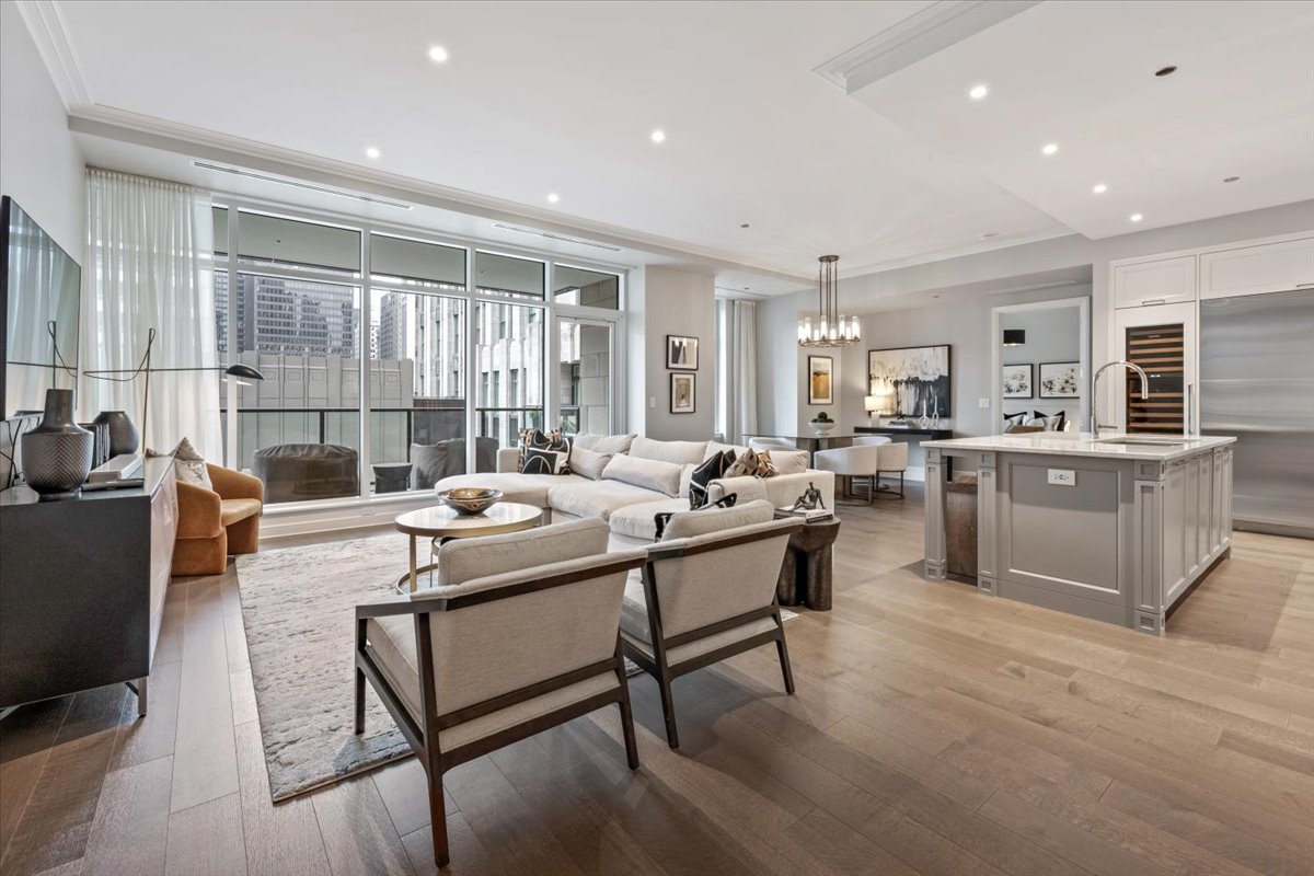 435 North Michigan Avenue, Unit 814 Chicago, IL 60611 - Photo 4 of 53