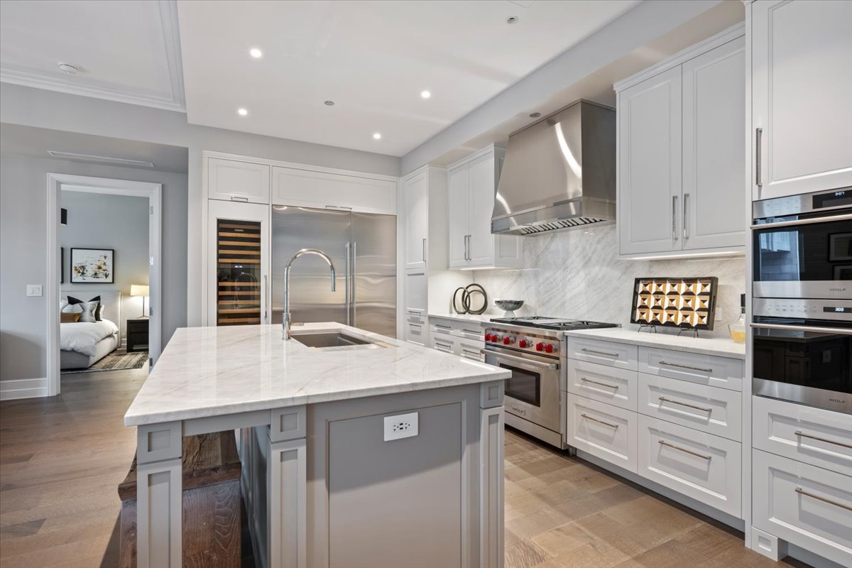 435 North Michigan Avenue, Unit 814 Chicago, IL 60611 - Photo 8 of 53