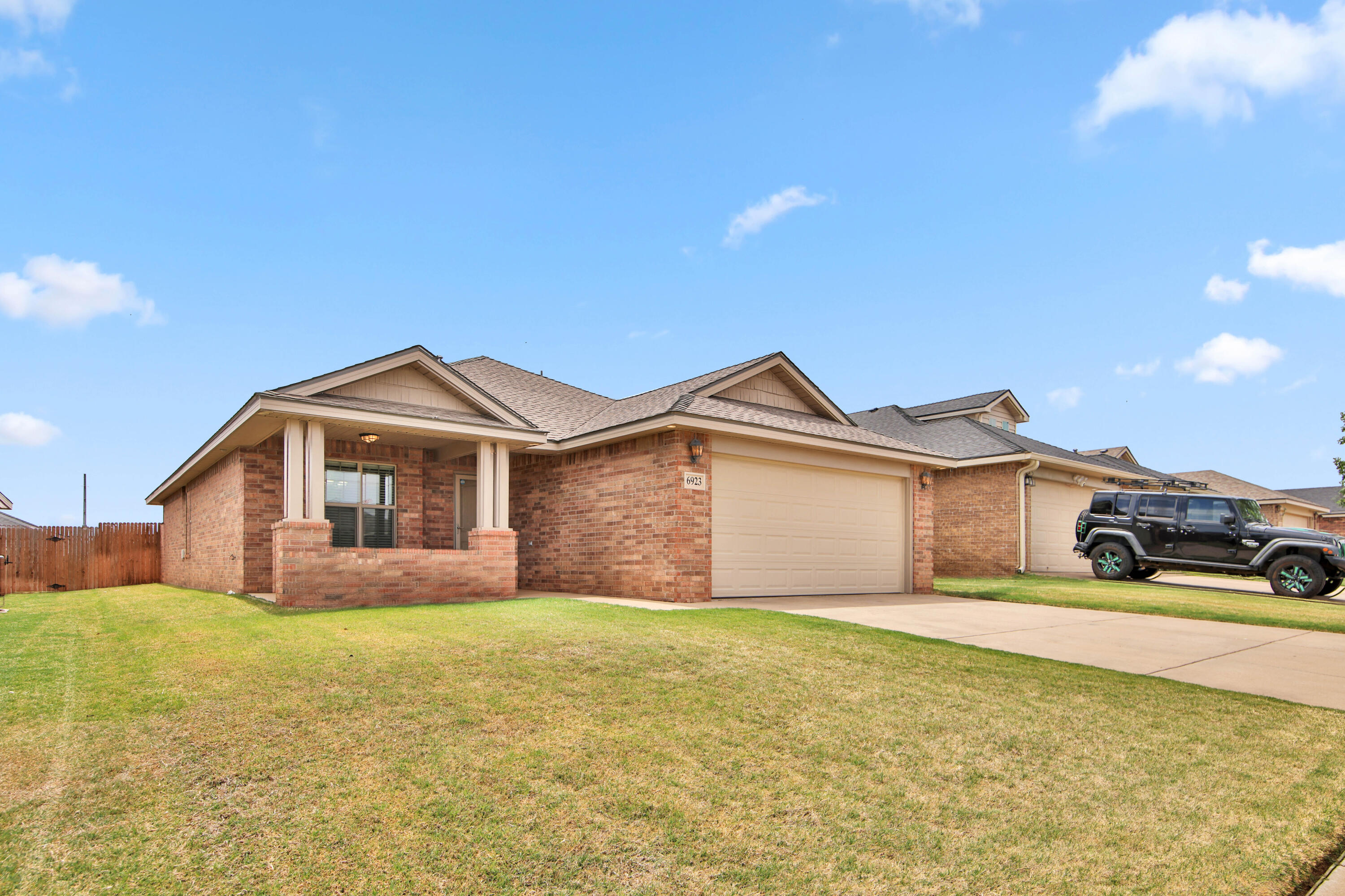 6923 96th Street Lubbock, TX 79424 - Photo 2 of 38 IMG_9486
