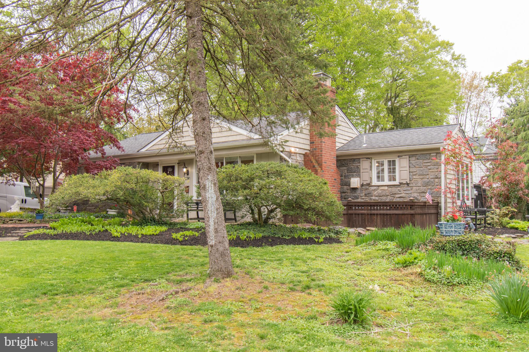 2310 Secane Road Secane, PA 19018 - Photo 2 of 33 Gallery Image 2
