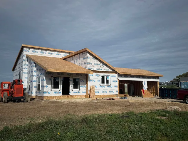 $564,900 | 4044 Royal View Drive, DeForest, WI 53532