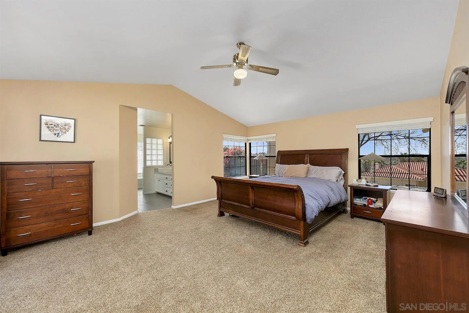 10121 Quail Canyon Road El Cajon, CA 92021 - Photo 5 of 38 Gallery Image 5