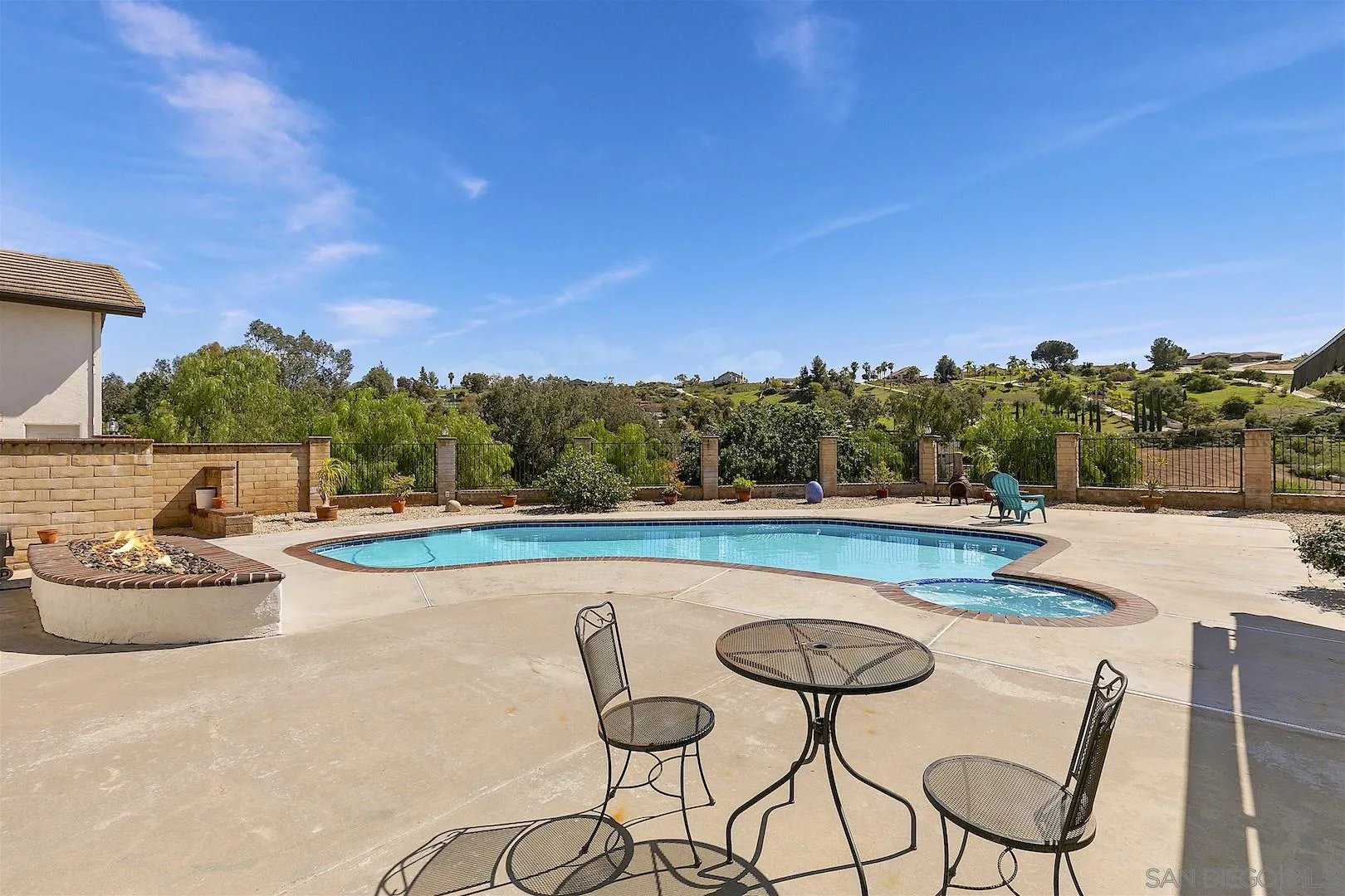 10121 Quail Canyon Road El Cajon, CA 92021 - Photo 6 of 38 Gallery Image 6