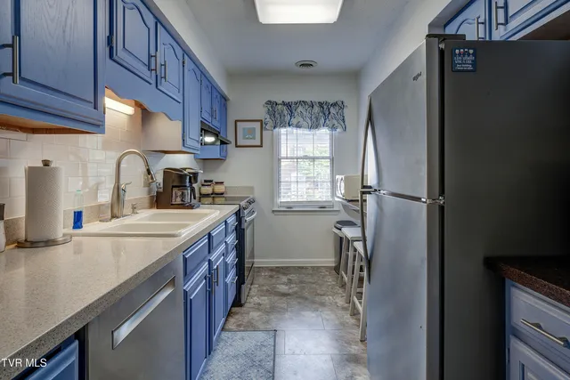 $212,800 | 400 Sunset Drive, Unit P83, Johnson City, TN 37604